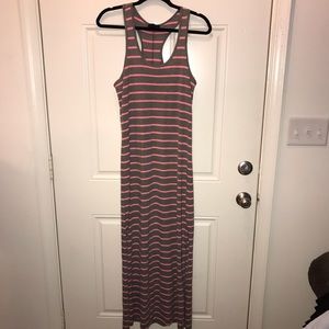 Gap size small gray & pink racerback maxi dress